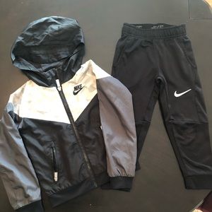 Nike Boys Windbreaker Jacket and Pants